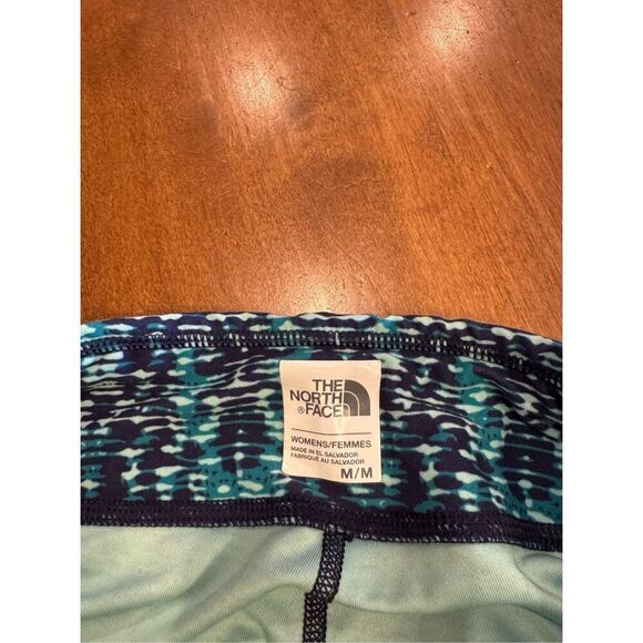 Woman’s the north face workout pants size medium - Picture 3 of 4